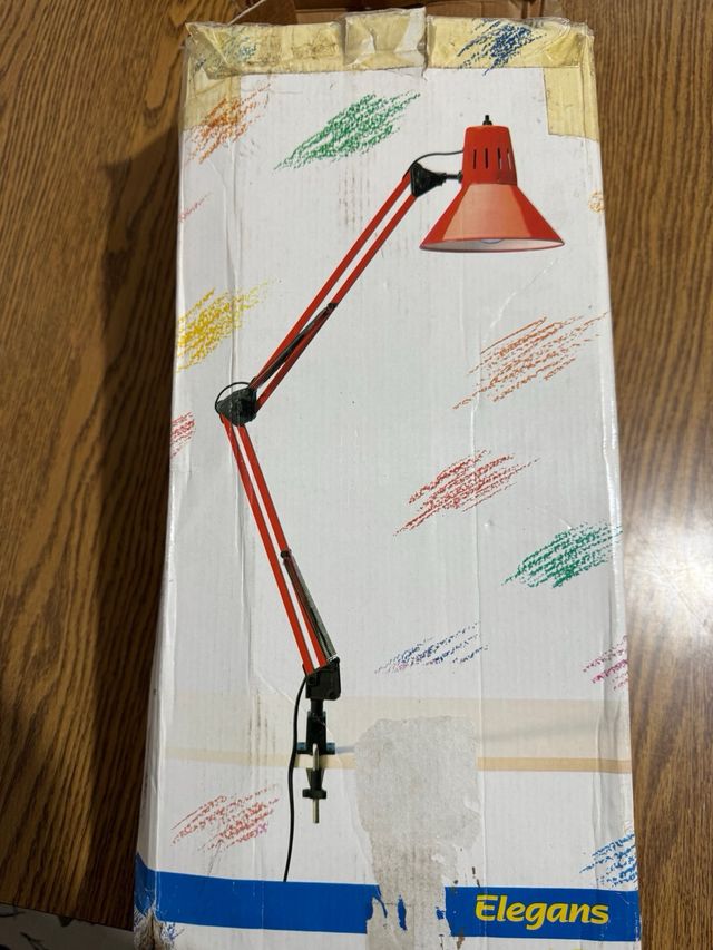 Lampada da tavolo snodabile nera