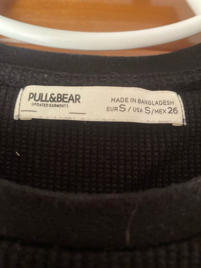 Camiseta Pull&Bear negra manga corta