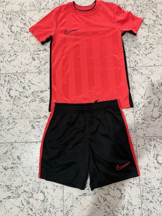Conjunto Nike Niño Camiseta y Pantalón Corto