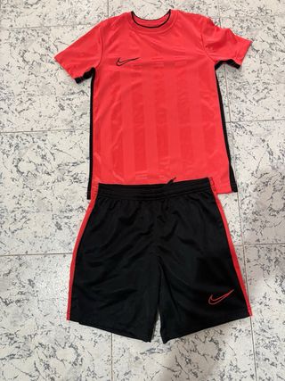 Conjunto Nike Niño Camiseta y Pantalón Corto