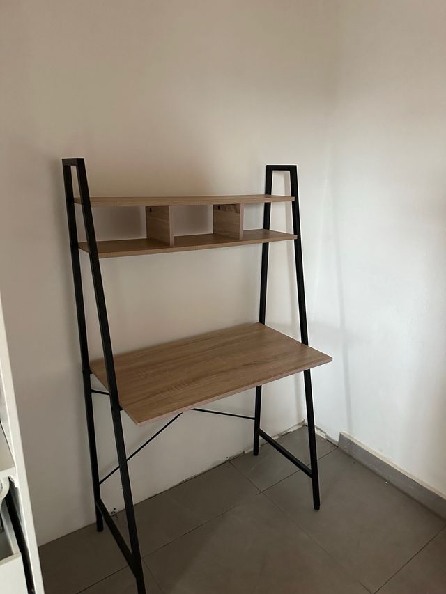 Escritorio / tocador con estantería de madera