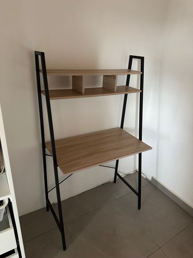 Escritorio / tocador con estantería de madera