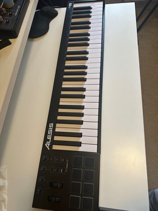 ALESIS V49 PIANO MIDI