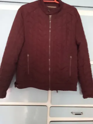 Parka acolchada de Zara