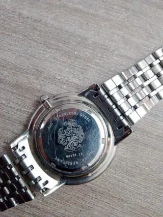 Reloj Duward Plata y Blanco