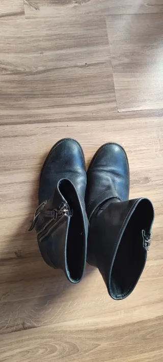 Botines piel negros T38