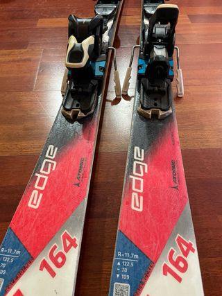 Esquís, botas y bastones