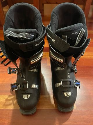 Esquís, botas y bastones