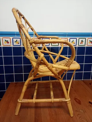 Sedia per bambini in vimini