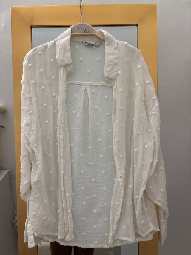 Camisa blanca lunares stradivarius