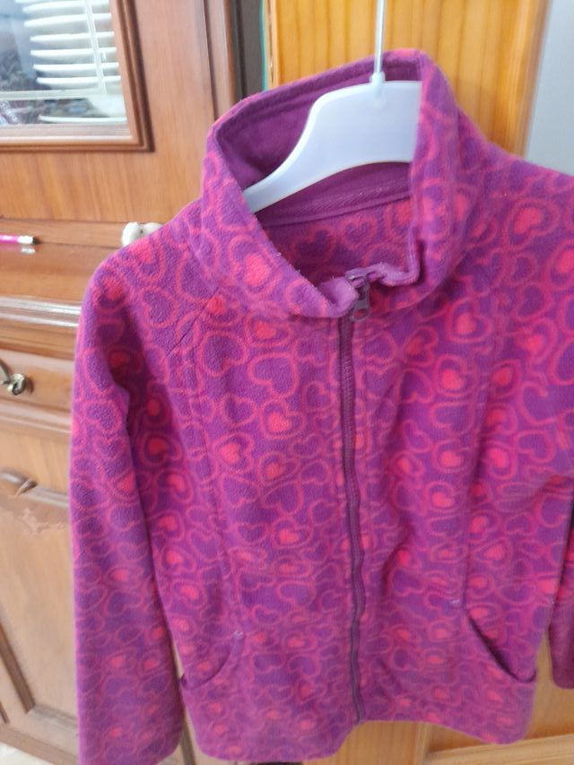 Sudadera niña con corazones