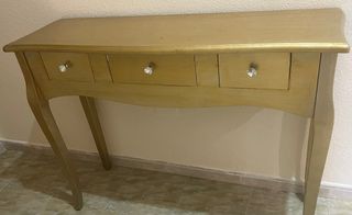 Consola dorada con 3 cajones