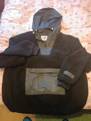 Sudadera peluche negra