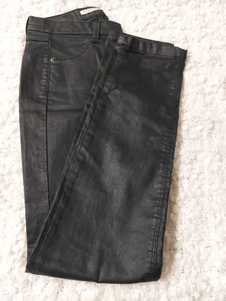 Pantalón encerado negro