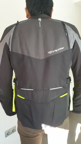 Chaqueta de moto IXON LADY Practicamente nueva