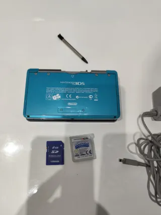 Nintendo 3DS Azul + Accesorios