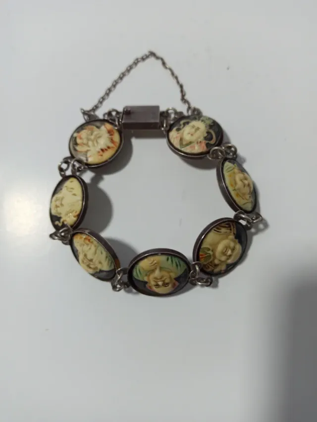 Bracciale in argento Toshikane con medaglioni antichi