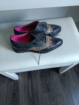 Mocasines de piel con cordones