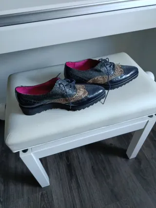 Mocasines de piel con cordones