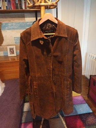 Abrigo de piel marrón