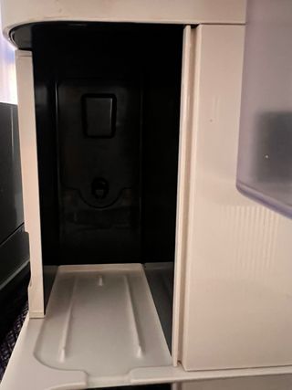 Cafetera Nespresso De'Longhi Lattissima One