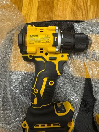 taladro y atornillador de impacto DEWALT