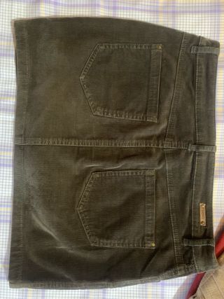 Falda de pana verde Mango