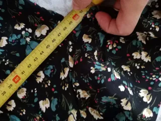 Vestido Zara floral talla S