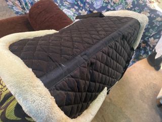 Sudadero acolchado con borreguito