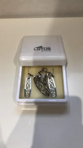 Conjunto de pulsera y pendientes