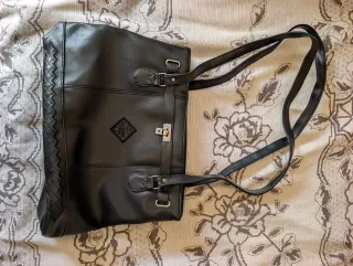 Bolso femenino estilo cuero negro