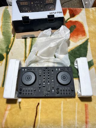 Controlador DJ Pioneer DDJ-FLX4