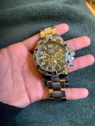 Reloj de pulsera Zhowe dorado y plateado