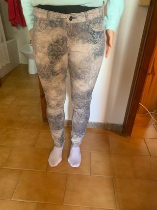 Pantalones Mango Estampado