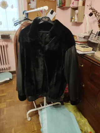 Chaquetón negro piel y pelo
