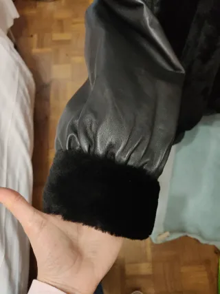 Chaquetón negro piel y pelo