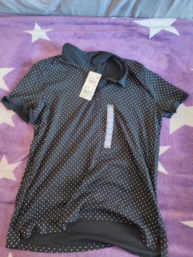 Polo de manga corta con lunares