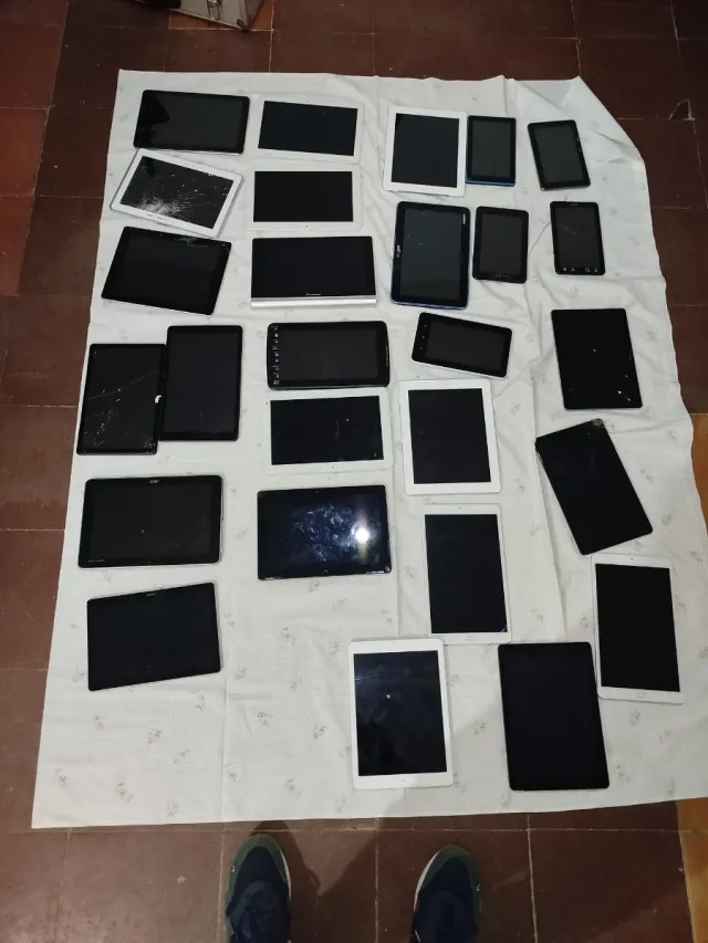 Lote de tabletas variadas