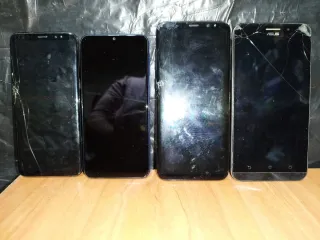 LOTE 35 SMARTPHONE PER RICAMBI