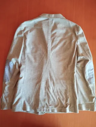 Americana gris clarito sin forro y coderas en azul