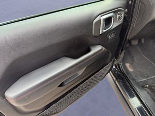 Jeep Wrangler Unlimited 2.0T GME Rubicon 8ATX E6D