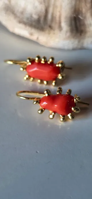 Pendientes Coral y Plata Dorada
