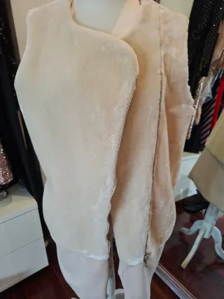 Chaleco pelo largo beige Talla S