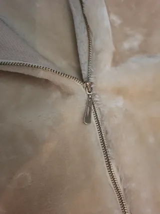 Chaleco pelo largo beige Talla S