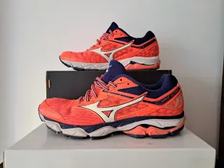 Mizuno Wave ultima talla 38 running como nuevas