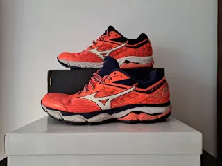 Mizuno Wave ultima talla 38 running como nuevas