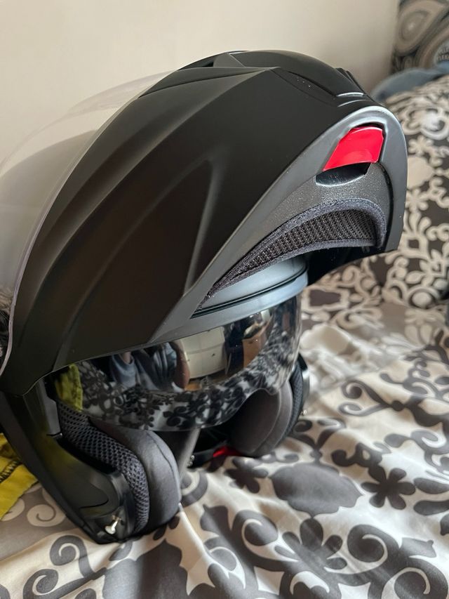 Casco de moto Scorpion negro