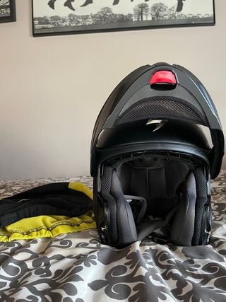 Casco de moto Scorpion negro