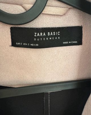 Cazadora Zara efecto ante rosa