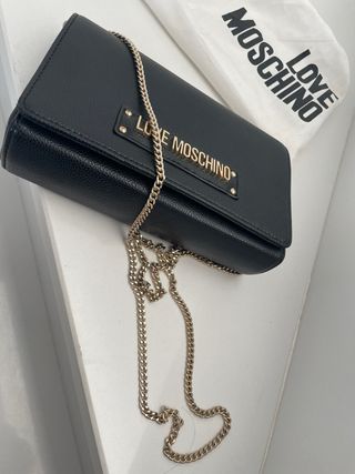 Bolso Love Moschino Negro Cadena Dorada
